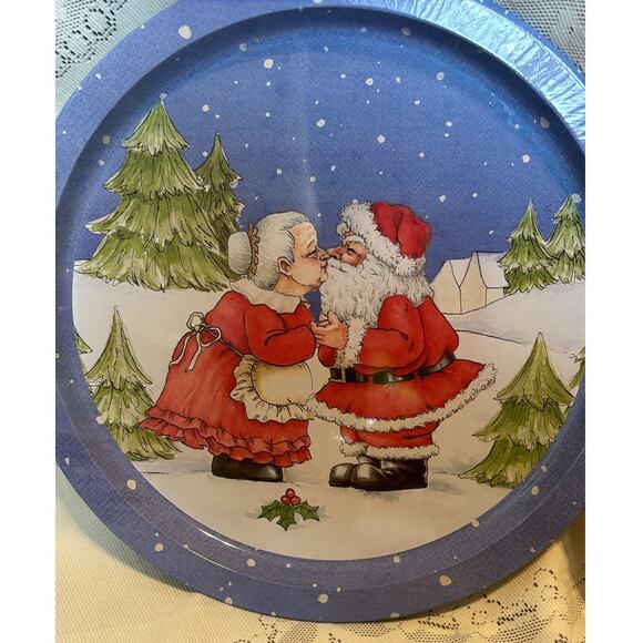 Vintage Christmas Platters set of 2 1984 Christmas Tin Metal Kitsch Bears Santa - Picture 4 of 4